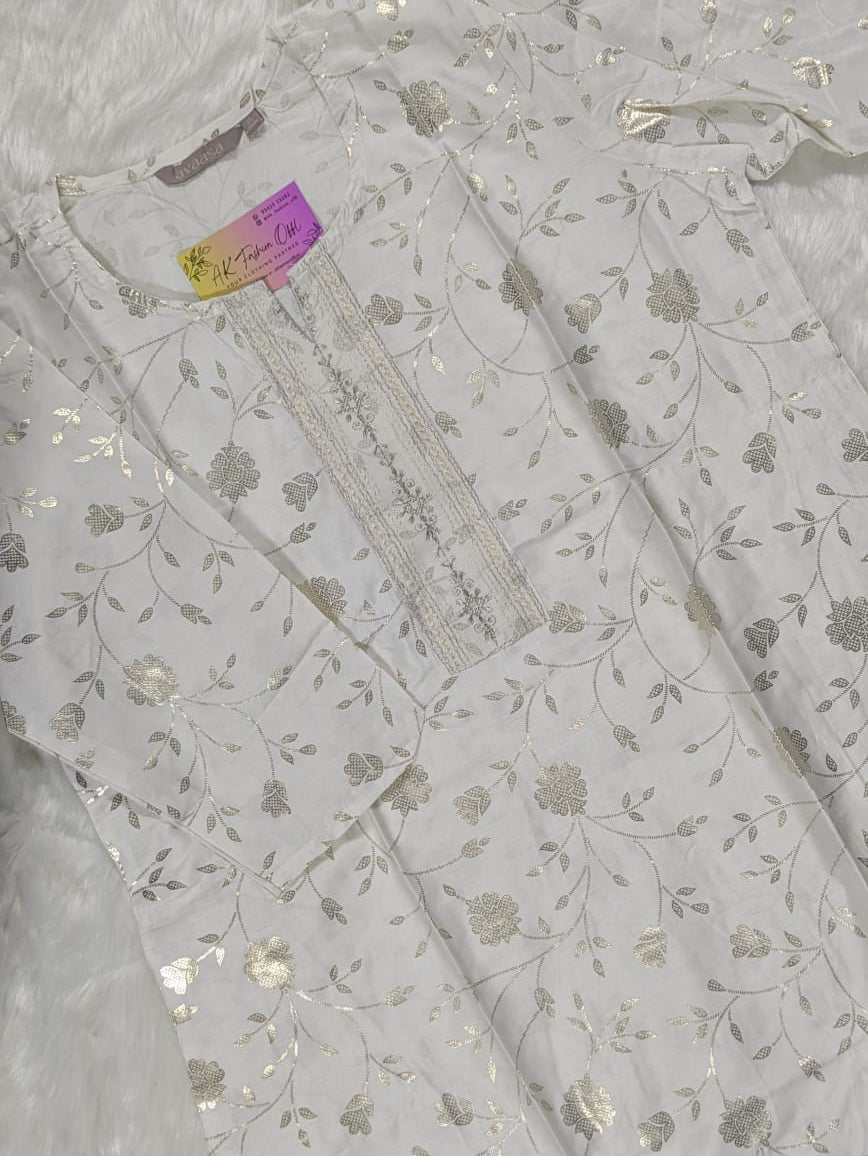 White Avaasa Kurti